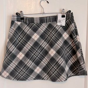 NWT Grey and white plaid Forever 21 mini skirt